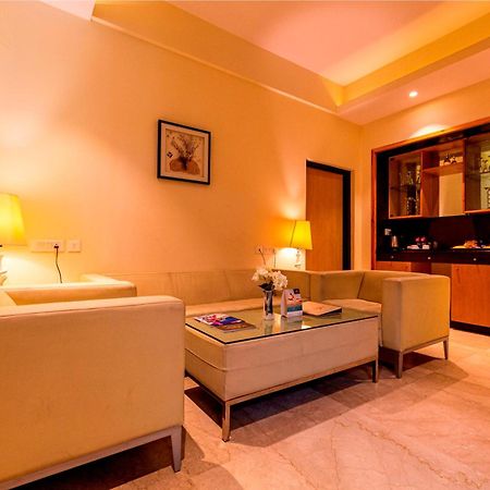 Hotel Ramada Neemrana Esterno foto