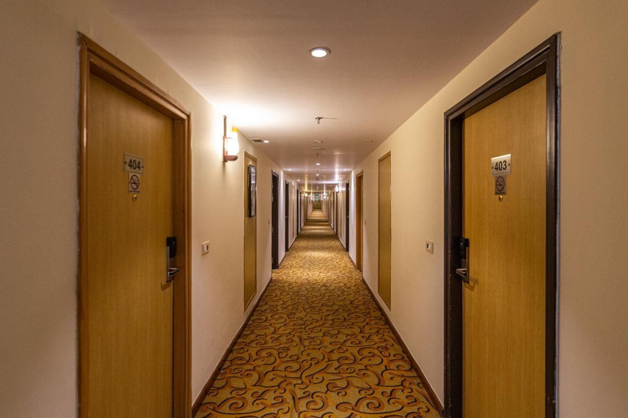 Hotel Ramada Neemrana Esterno foto